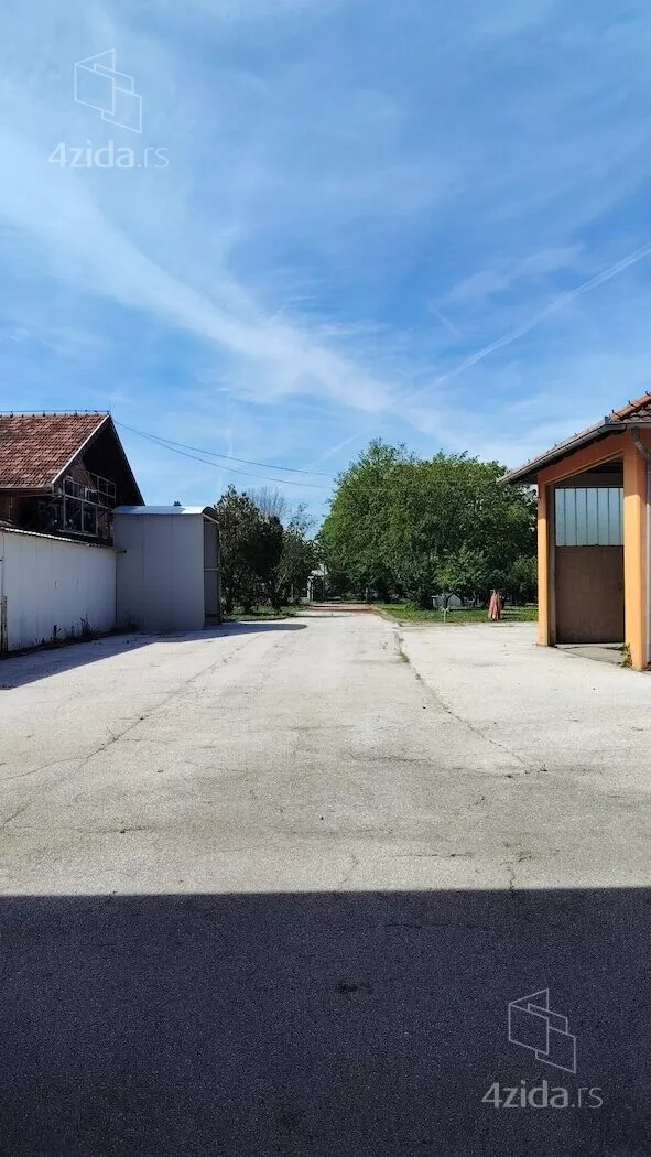 Lokal | 4zida