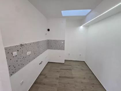 Karađorđeva 106 | 4zida.rs