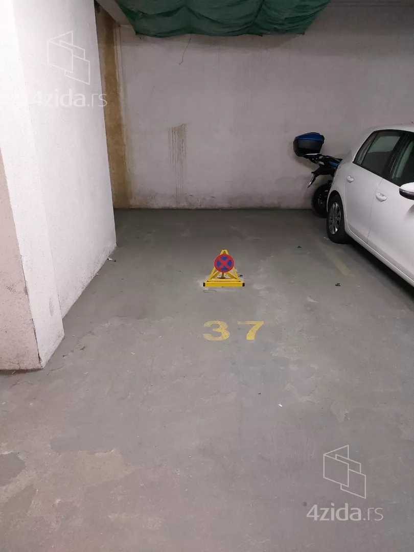 Garaža | 4zida