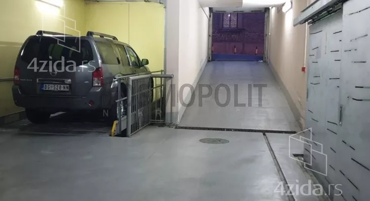 Garaža | 4zida