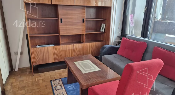 Četvoroiposoban stan | 4zida