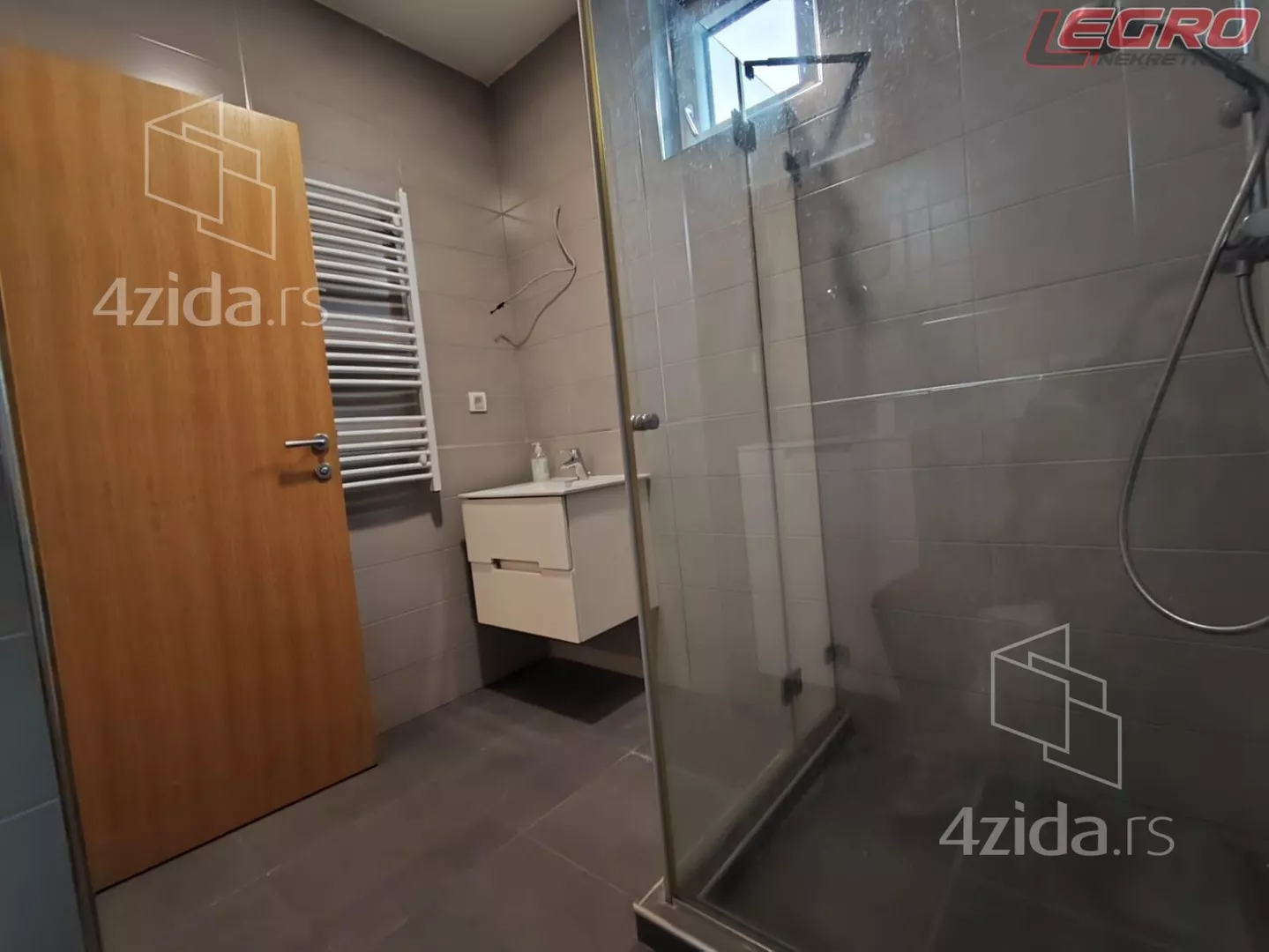 Petosoban stan | 4zida