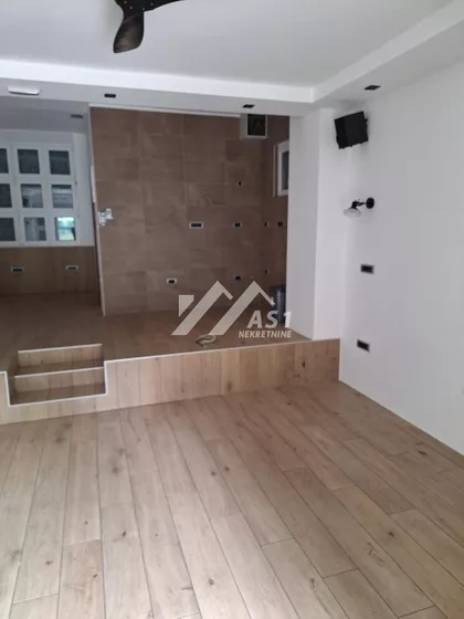 Šekspirova | 4zida.rs