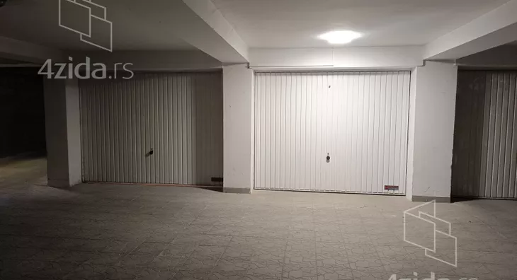 Garaža | 4zida
