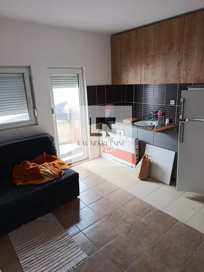 Železnik | 4zida.rs