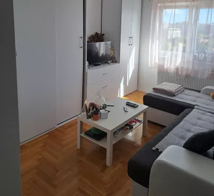 Bele Gabrića 12 | 4zida.rs