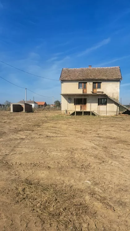 Livadice 3 | 4zida.rs