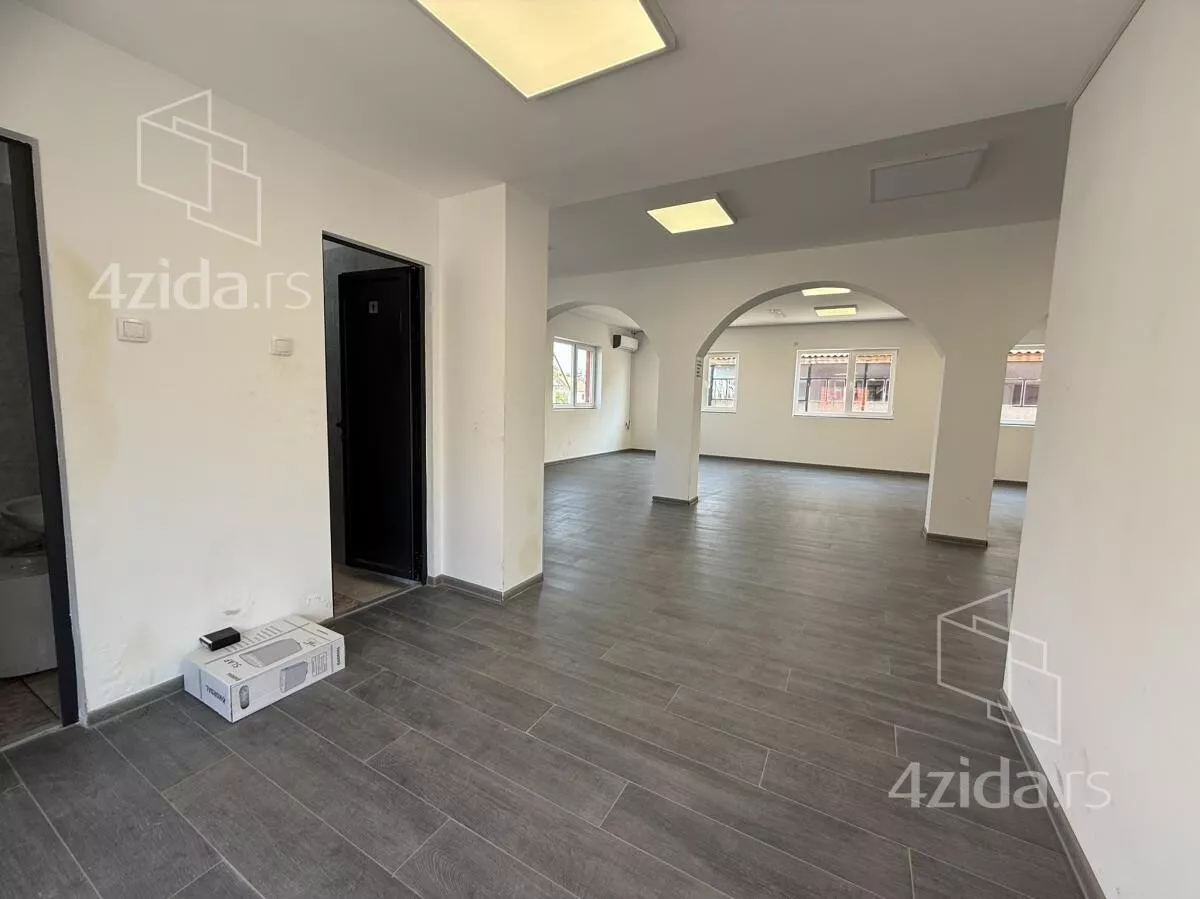 Lokal | 4zida