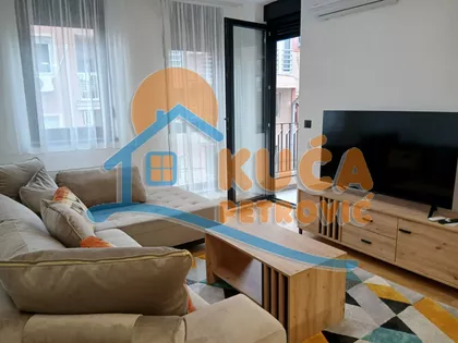 Marije Bursać | 4zida.rs