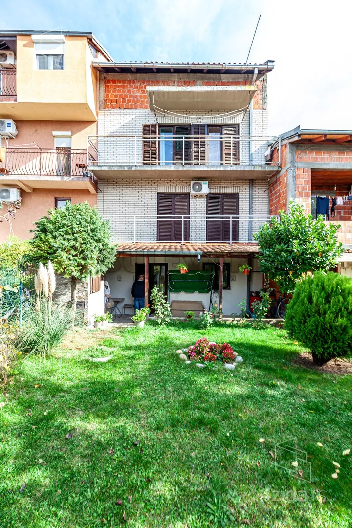 3-etažna kuća | 4zida