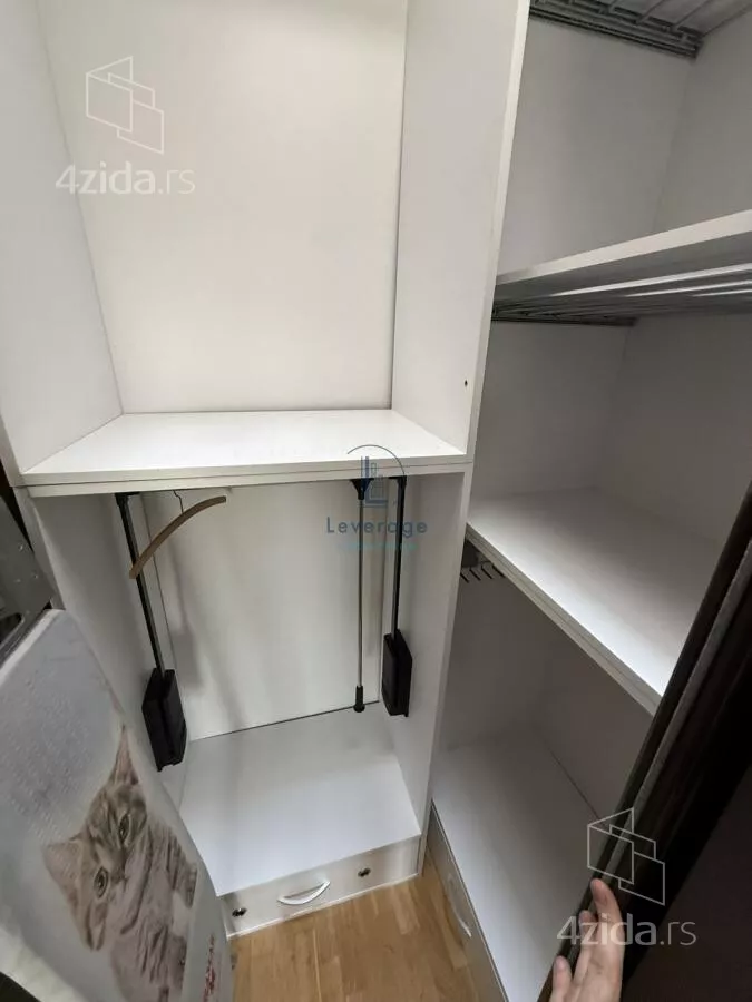 Četvoroiposoban stan | 4zida