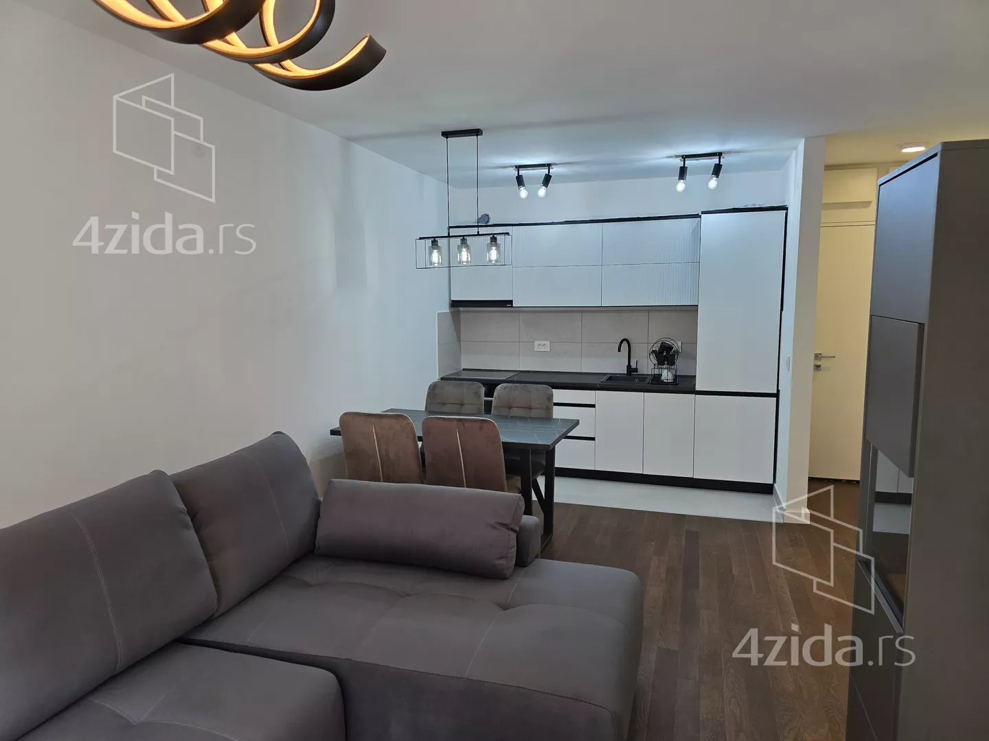 Garsonjera | 4zida