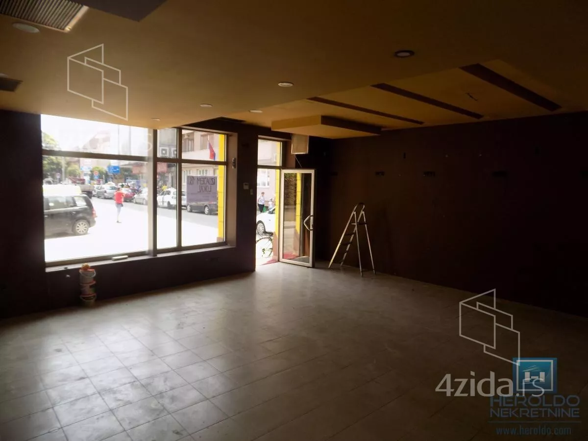 Poslovni prostor | 4zida