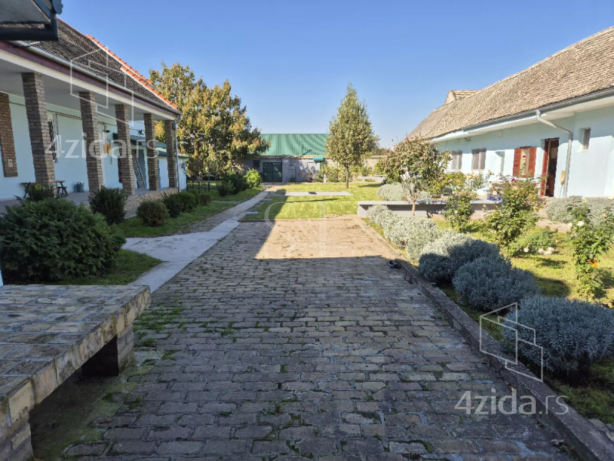 Kuća | 4zida