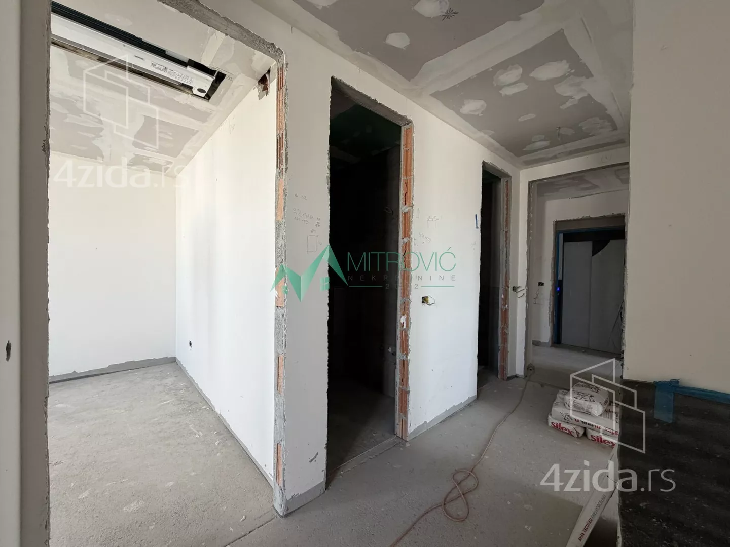 Petosoban stan | 4zida