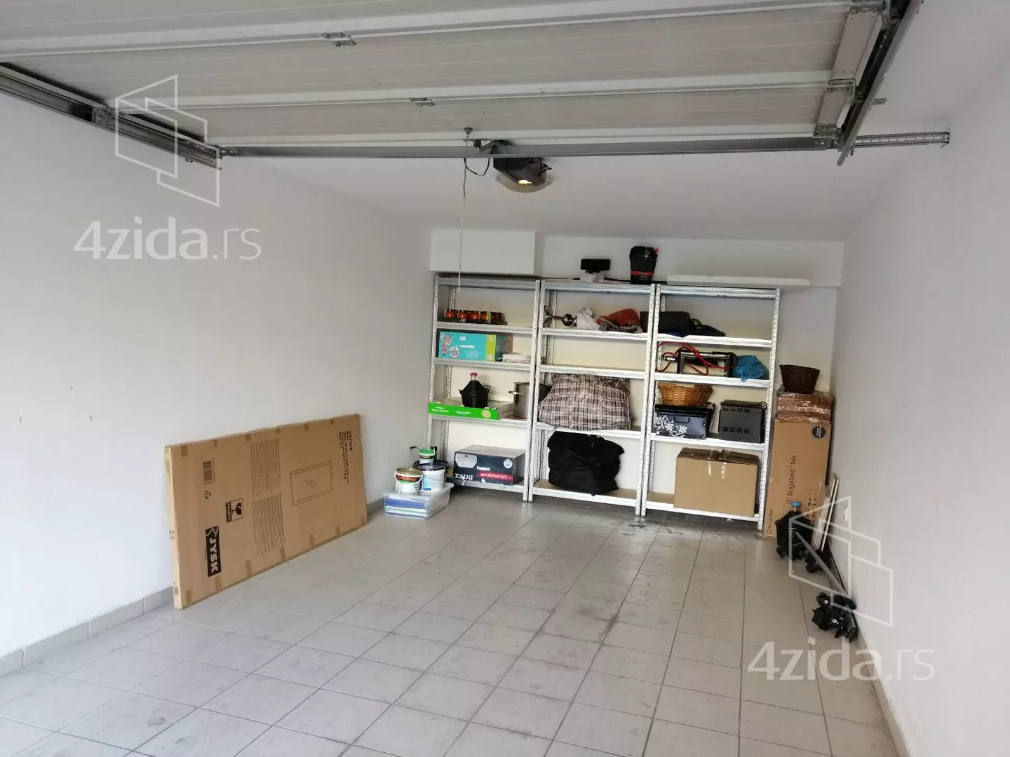 Četvoroiposoban stan | 4zida