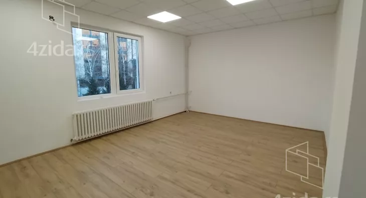 Poslovna zgrada | 4zida