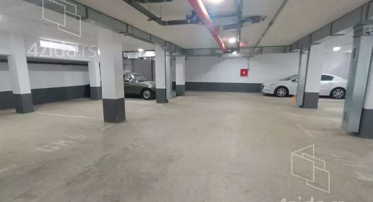 Garaža | 4zida