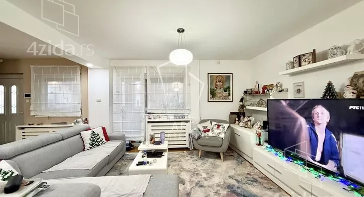 3-etažna kuća | 4zida