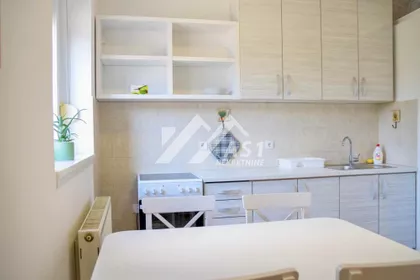 Trg Marije Trandafil | 4zida.rs