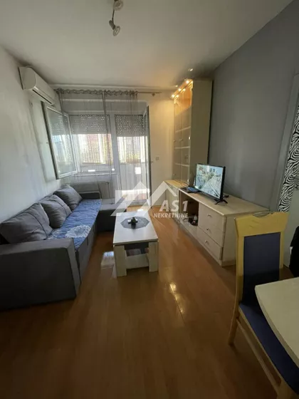 Bulevar Cara Lazara | 4zida.rs