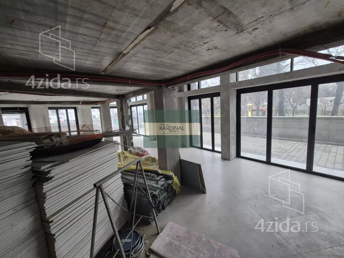 Poslovni prostor | 4zida