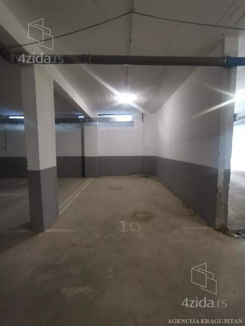 Garaža | 4zida