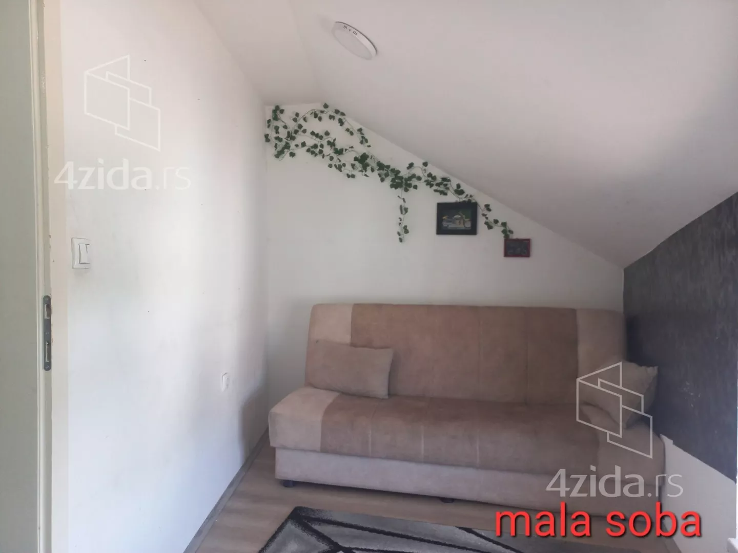 Jednoiposoban stan | 4zida