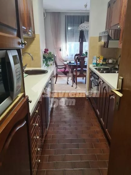 Vašarište | 4zida.rs