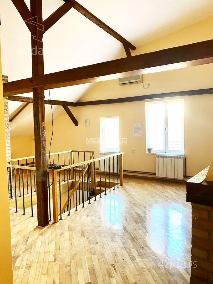 Petoiposoban stan | 4zida