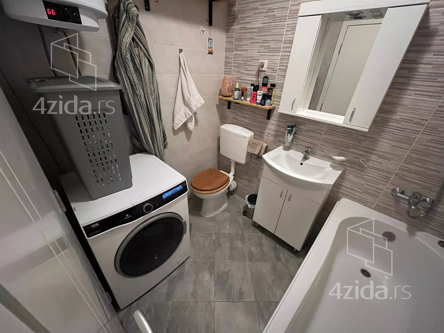 Jednoiposoban stan | 4zida