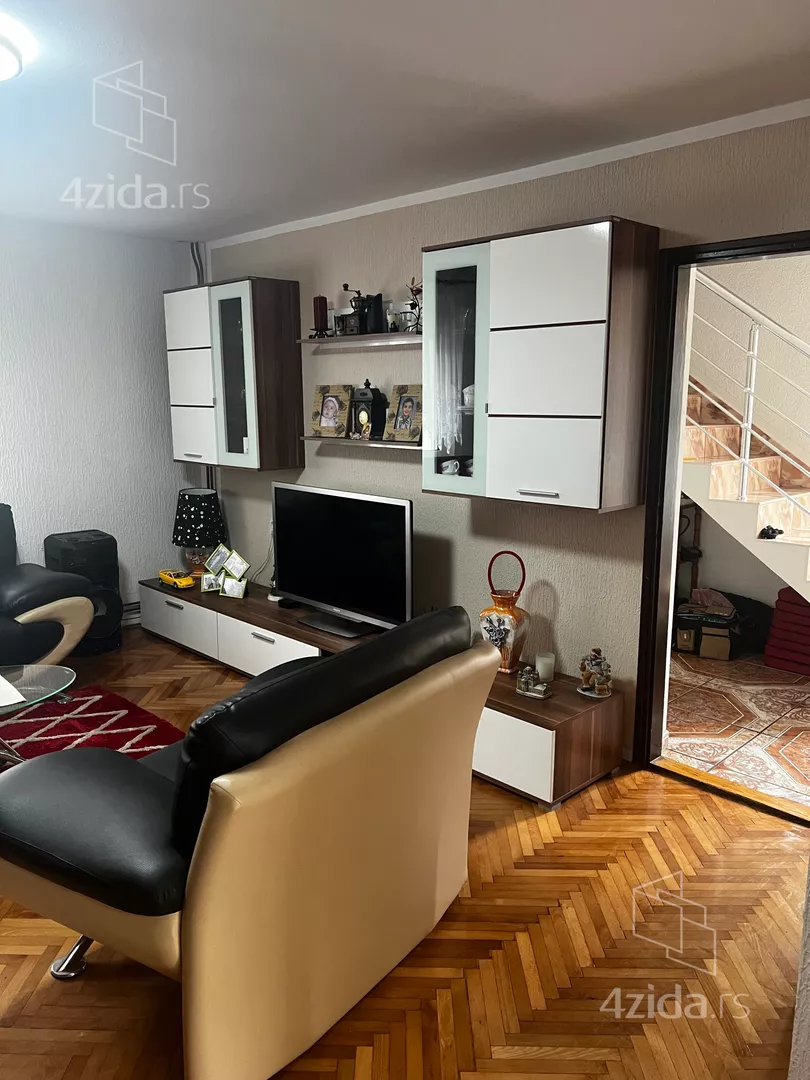 3-etažna kuća | 4zida