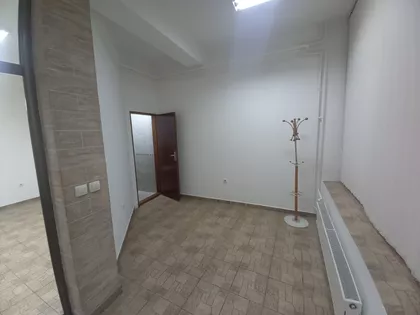 Hektorovićeva 1 | 4zida.rs