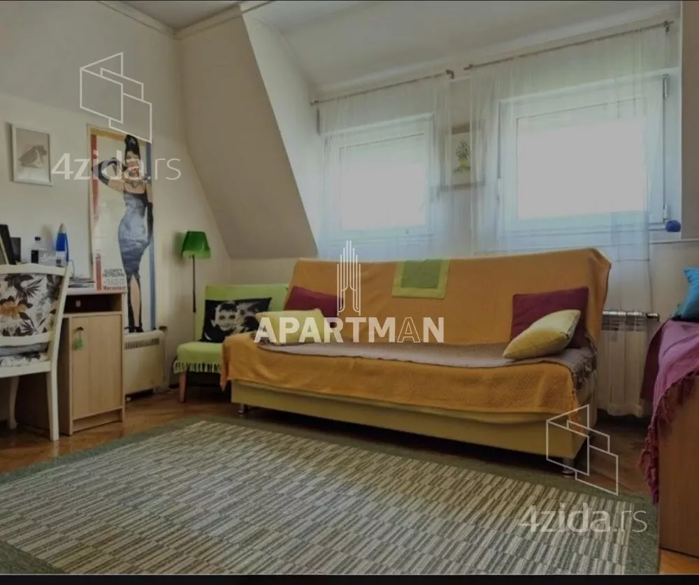 Troiposoban stan | 4zida