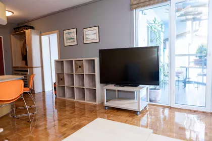 Železnička 33 | 4zida.rs