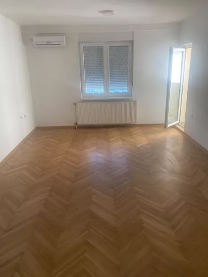 Banatić | 4zida.rs