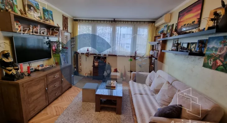 Troiposoban stan | 4zida