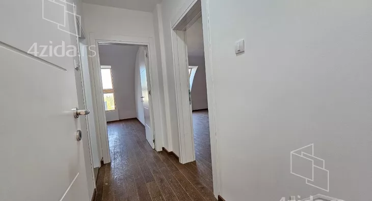 Šestoiposoban stan | 4zida