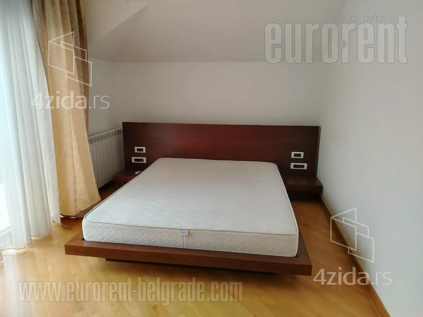 Četvoroiposoban stan | 4zida