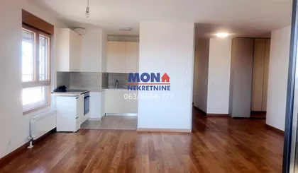 Tadije Sondermajera | 4zida.rs