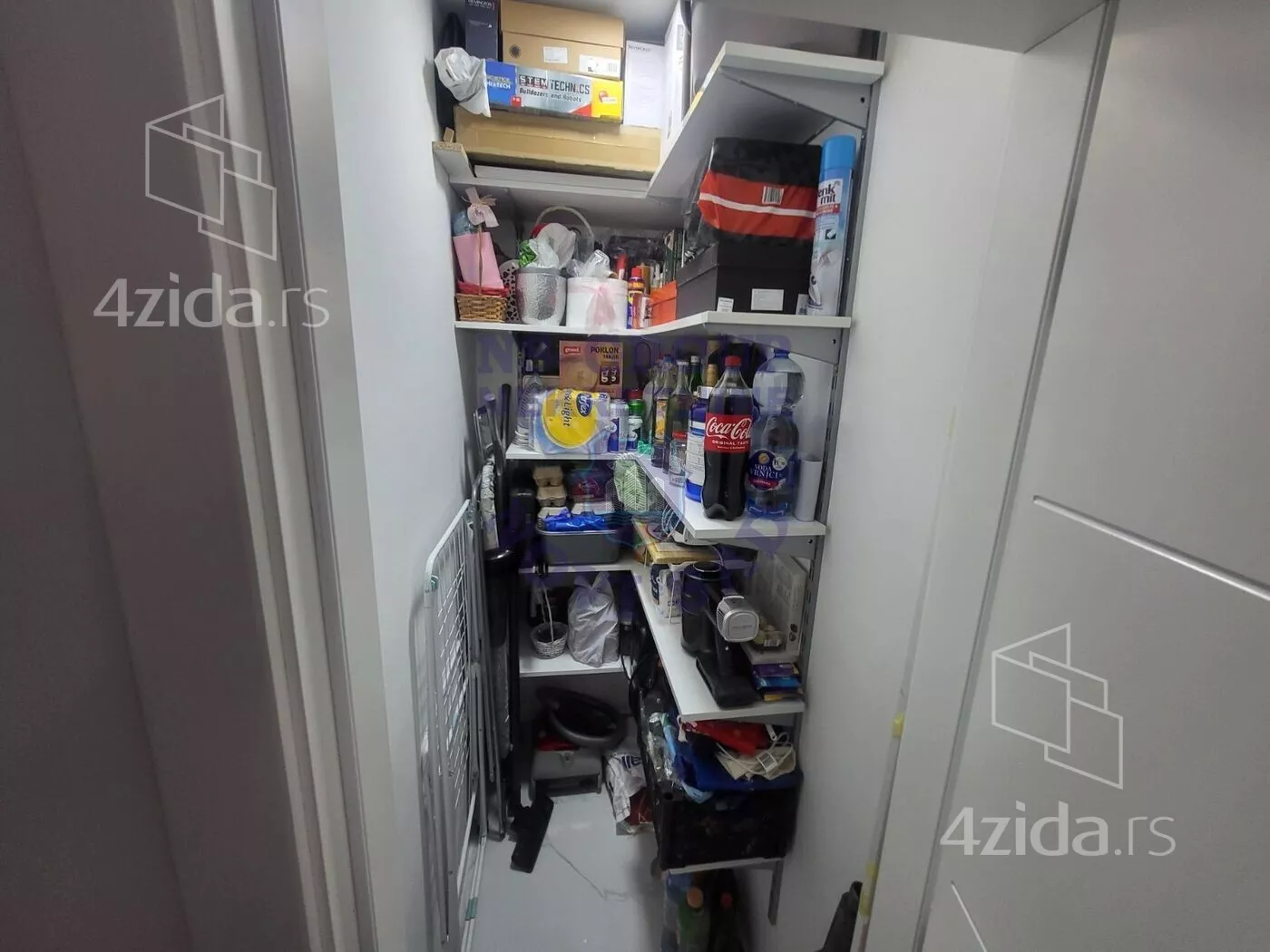 Dvoiposoban stan | 4zida