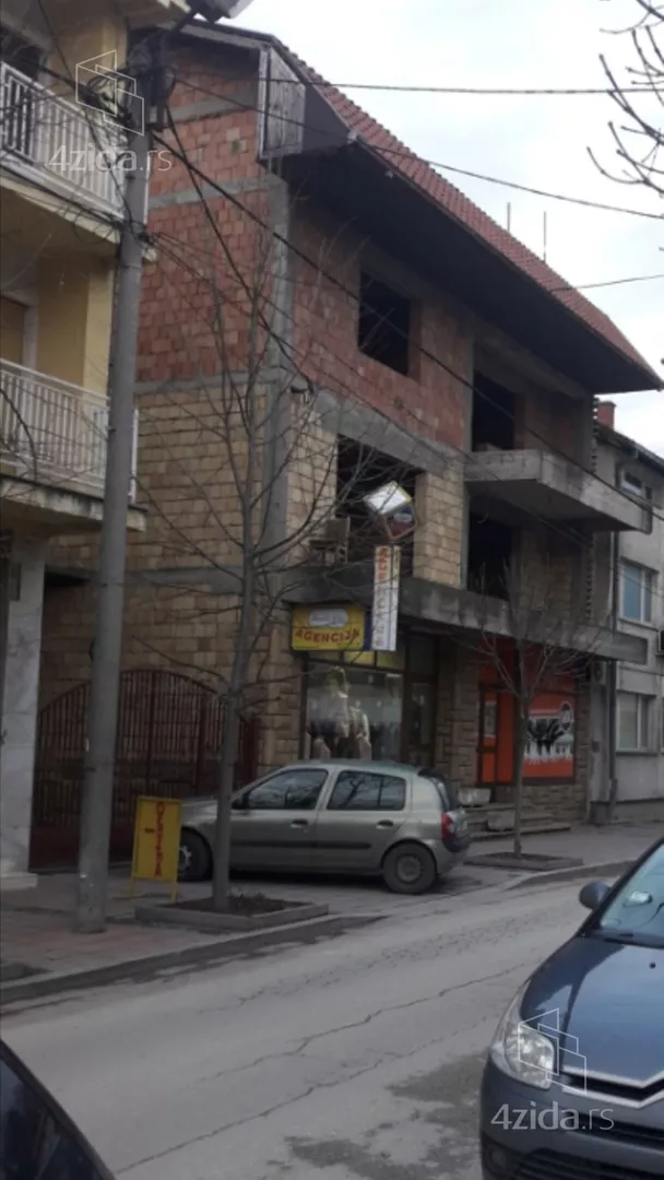 5-etažna kuća | 4zida