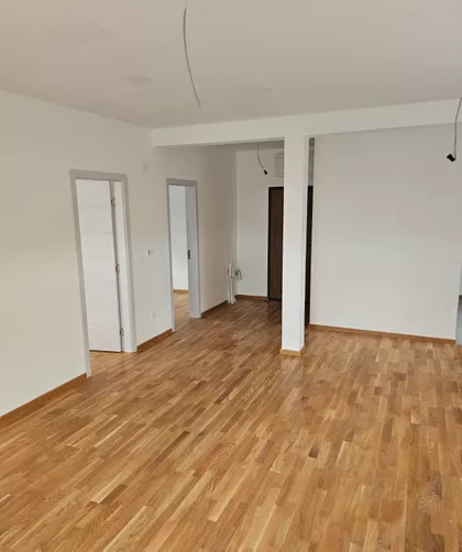 Nine Kirsanove | 4zida.rs