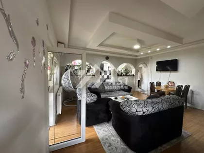 Milana Kerca | 4zida.rs