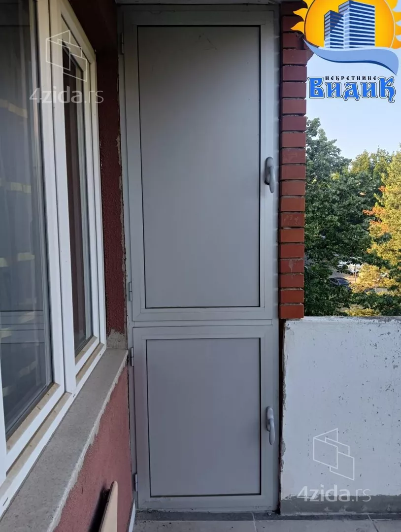Četvoroiposoban stan | 4zida