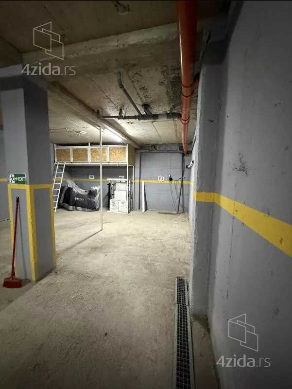Garaža | 4zida