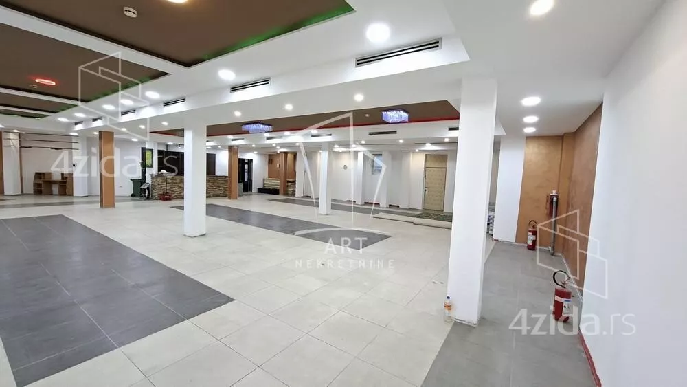Poslovni prostor | 4zida