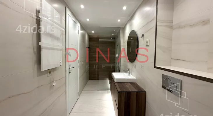 Devetosoban stan | 4zida