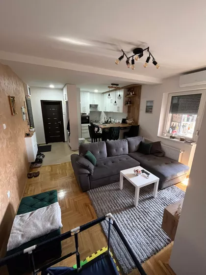 Teslino Naselje | 4zida.rs