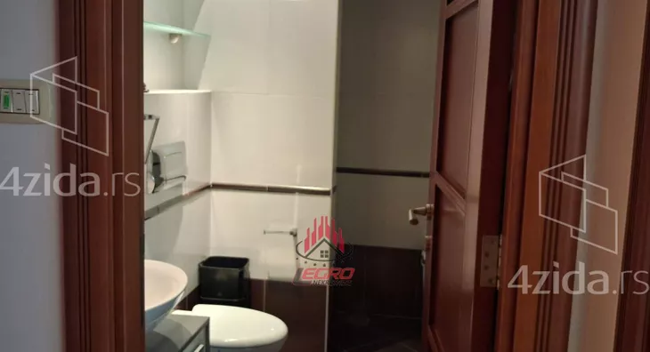 Petoiposoban stan | 4zida